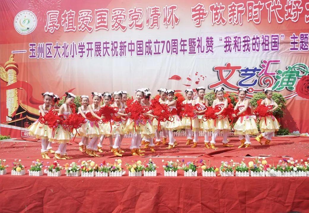 给你一把刀，你会手刃出轨的爱人吗游戏画面